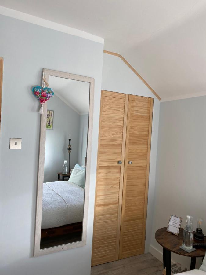 Cosy Double Room In A Seaside Cottage Crafthole Luaran gambar